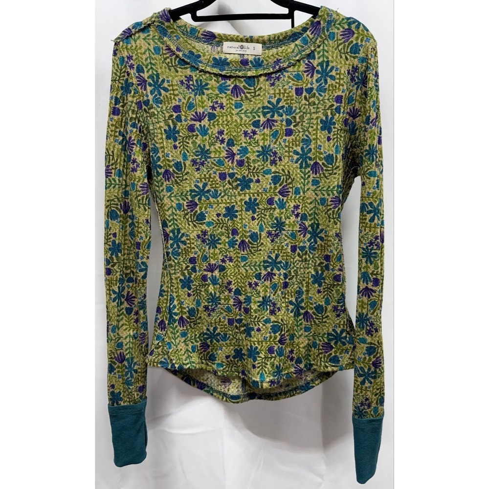 N22 Natural Life sz S Waffle Textured Floral Long Sleeve w/ Thumb Holes